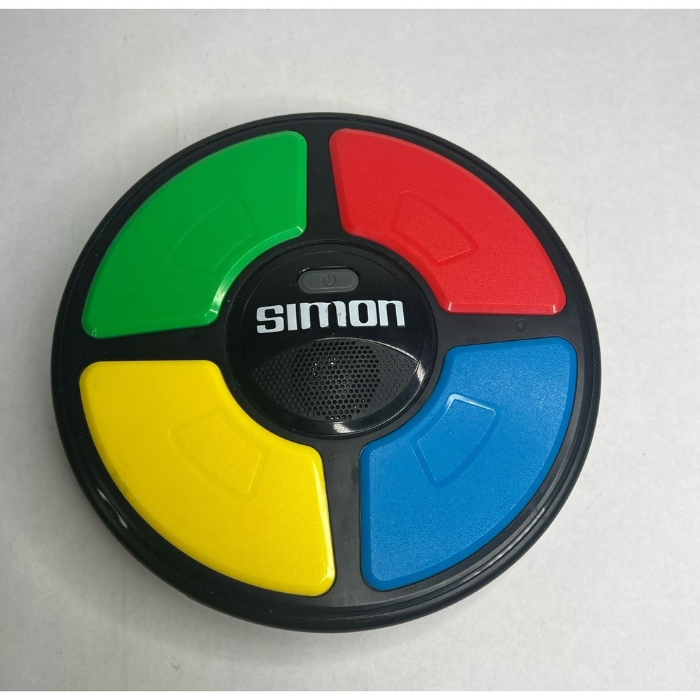 Simon Says Electronic Game Hasbro 2015 Classic Toy  Tested & Working No Box